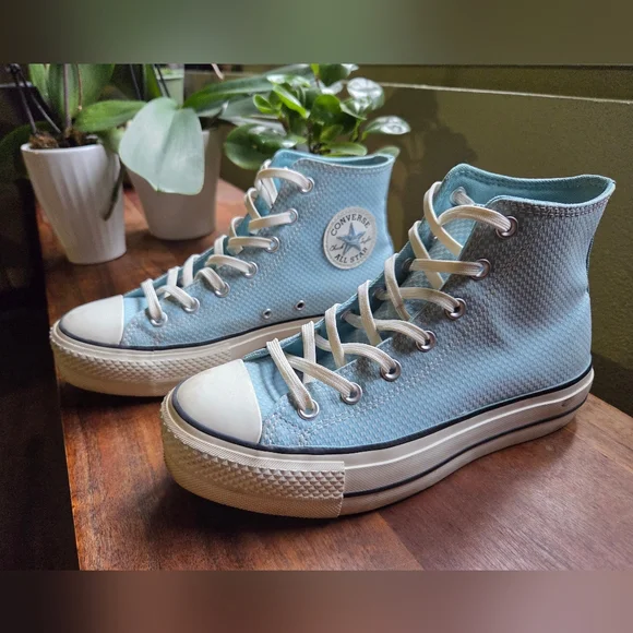 SOLD Converse Baby Blue Platform Chuck Taylor Hightop | Size 8 - Picture 3 of 6
